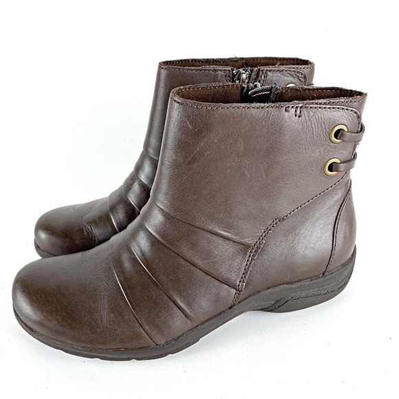 Clarks Christine Tilt Brown Leather Ankle Boots Booties Women's 6.5 - Picture 4 of 9